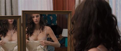 Nackte Kaya Scodelario In The Truth About Emanuel