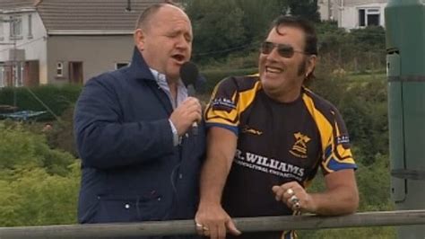 Scrum V Rick Oshea Meets Rhigos Rfcs Very Own Elvis Bbc Sport