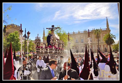 Im Genes De La Hermandad Del Cerro Del Guila En La Semana Santa De