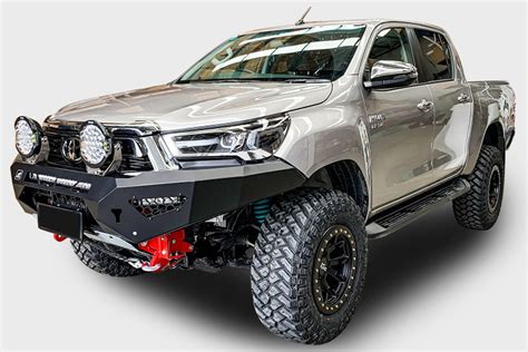 Offroad Animal Predator Bull Bar Low Loop Bumper to suit Toyota Hilux ...