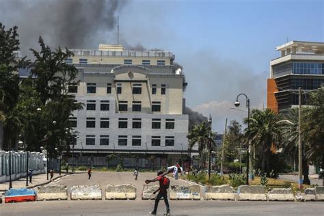 Ha Ti La Soci T Civile Et Les Politiques Rejettent Le D Cret Du