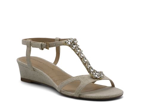 Adrienne Vittadini Arschie Wedge Sandal Free Shipping Dsw