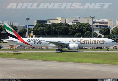 boeing   emirates aviation photo  airlinersnet