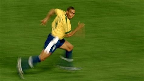 Dribles que Mostram o Porque Ronaldo era Chamado de Fenômeno YouTube