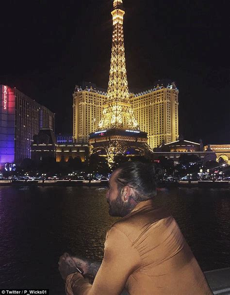 Bikini Clad Megan McKenna Displays Her Lithe Physique Daily Mail Online