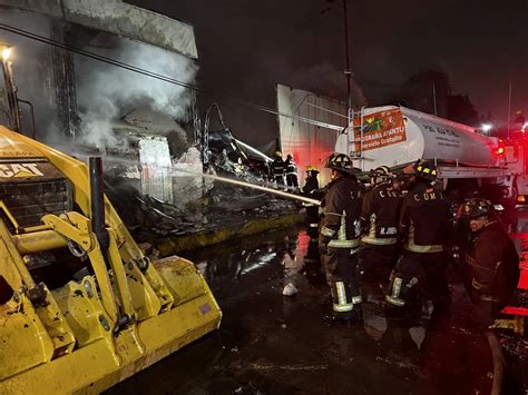 Extinguen Por Completo Incendio En Central De Abastos De Iztapalapa Omnia