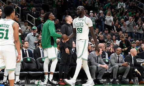 Watch Celtics Fans Give Tacko Fall Standing Ovation At Td Garden