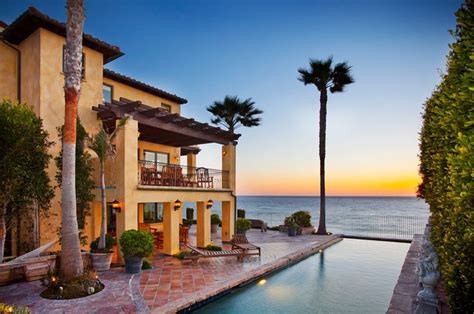 17 Best images about Beachfront Homes on Pinterest | North shore ...