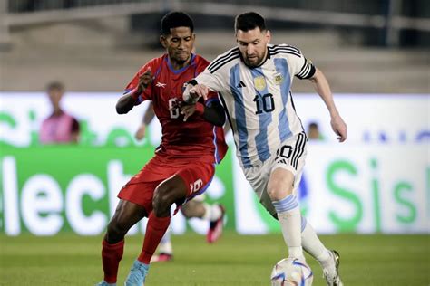 Con Un Golazo De Tiro Libre De Messi Argentina Le Ganó A Panamá En El