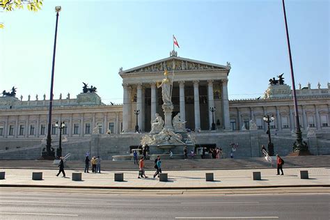 Why the Ringstrasse in Vienna Covers Half Of Your Sightseeing