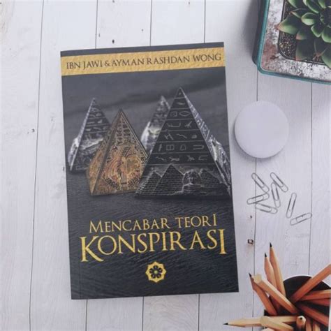 BUKU MENCABAR TEORI KONSPIRASI BM Shopee Malaysia