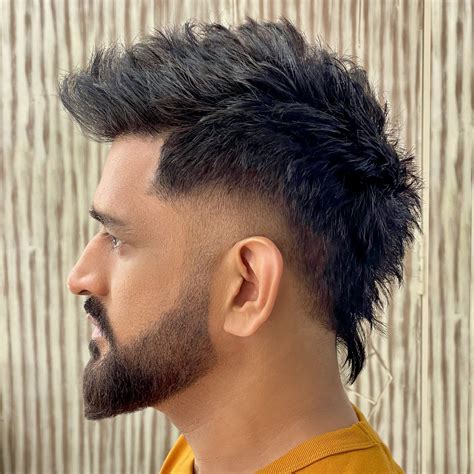 Dhoni’s new hairstyle surprise fans, see photos