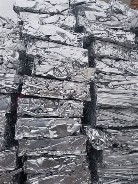 Silver Aluminum Extrusion Scrap 6063 For Melting Packaging Type Loose