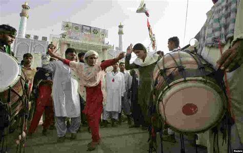 Music Dancing And Tolerance Pakistan S Embattled Sufi Minority