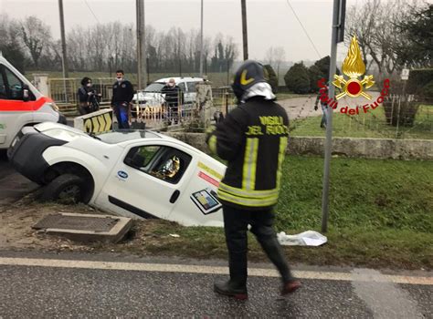 Scontro Tra Due Auto A Montagnana Ferite Tre Donne Prima Padova