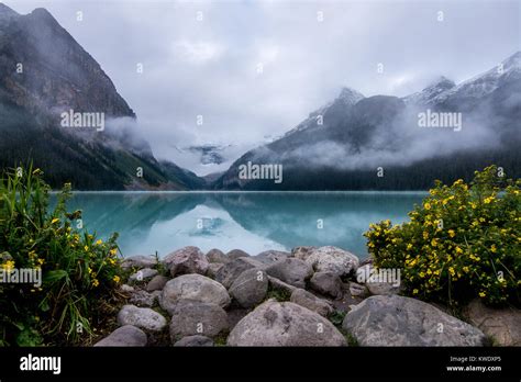 Lake Louise Alberta Stock Photo Alamy