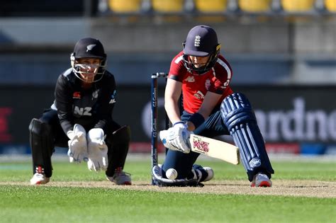 Heather Knight Plays A Reverse Sweep Espncricinfo