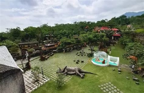 The Lost World Castle Daya Tarik Harga Tiket Dan Jam Buka Binusan