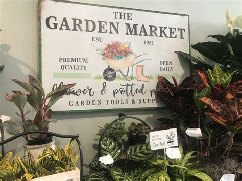 New Storefront for Blooms-A-Latte | AroundPtown.com