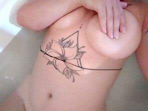 Which Colors You See Fit For My Flower Porn Pic