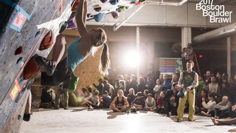 Photographing an Indoor Rock Climbing Boulder Competition | Fstoppers