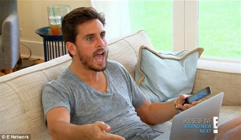 Scott Disick Winds Up In Bed With Khloé Kardashian After Kourtney Kicks