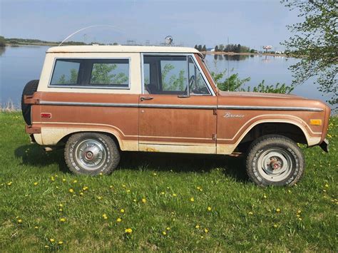 1974 Ford Bronco 2 Barn Finds