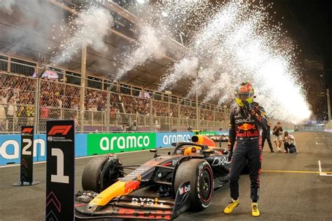 Checo Se Exhibe En Arabia Y Alonso Logra Un Podio El De Ida Y