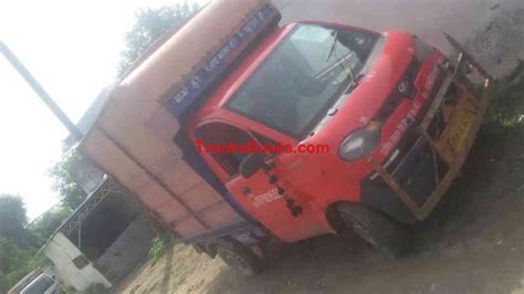 Used Mahindra Jeeto Mini Van for sale in Madhya Pradesh TBS-20-636434 | TrucksBuses.com