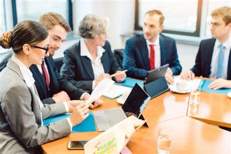 The Role And Responsibilities Of A Corporate Lawyer Lawyer Find Online