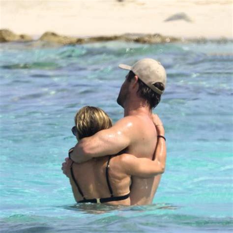 Elsa Pataky y Chris Hemsworth dos cuerpos de película en Ibiza