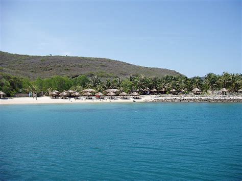 Visiting Dam Bay Bay To Find Peaceful And Quiet Moments