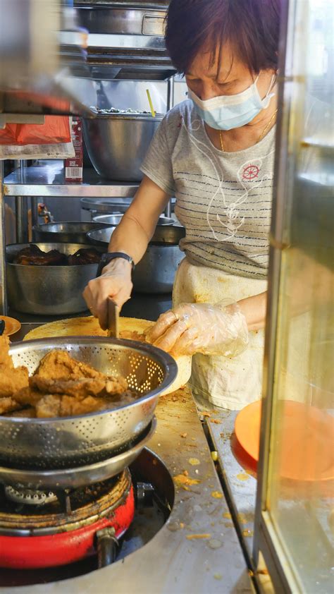 Loo S Hainanese Curry Rice One Of The Best Curry Rice In Singapore