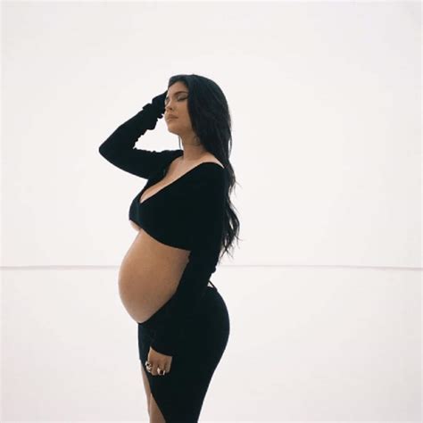 Kylie Jenner shares unseen throwback pics from maternity shoot; flaunts ...