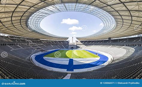 Olympiastadion El Estadio Ol Mpico En Berl N Alemania Foto Editorial