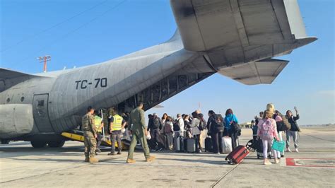 El primer contingente de 49 argentinos rescatados de Israel llegó a