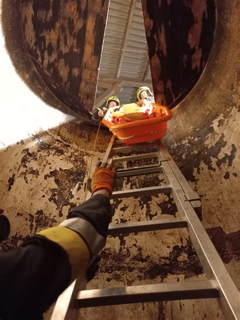 Monats Bung April Silobergung Unter Atemschutz Feuerwehr Kirchbach