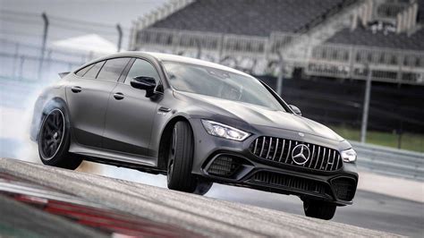 Já Dirigimos Mercedes Amg Gt 63s 4matic é Um Carro De Corrida Para A Família