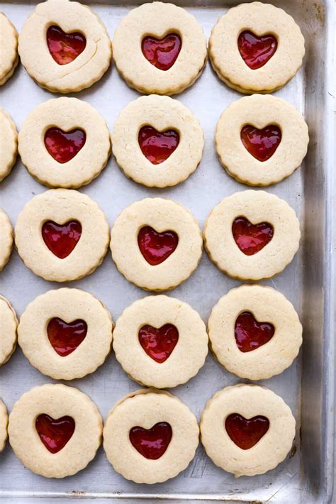 Jammie Dodgers Recipe | The Recipe Critic