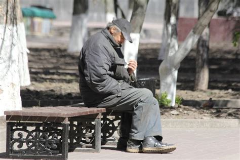 Срочно пишите заявление. Для пенсионеров в России с 7 января вводят ...