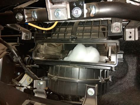 Замена радиатора печки Hyundai Solaris (Хендай Солярис)