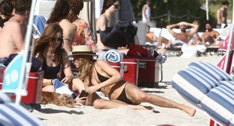 Kimberley Garner Flash Pussy In Bikini Photos The Fappening