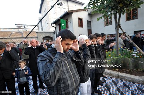 Bosnian Muslims Offer Eid Al Adha Prayers At The Central Gazi Husref News Photo Getty Images