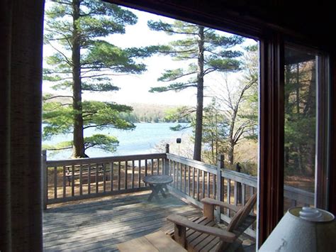 Cozy Lakefront Cabin For Sale