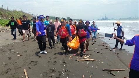 Terseret Ombak Di Pantai Kemiren Nelayan Ini Ditemukan Meninggal