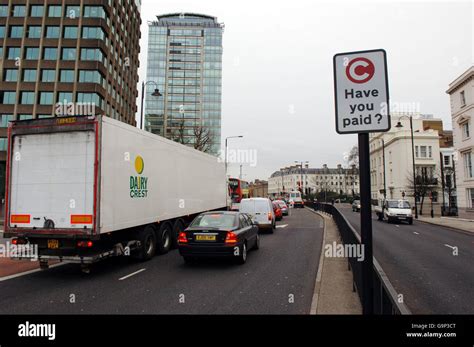 Congestion Charge Signs Congestion Charge Sign On Vauxhall Bridge Road