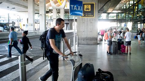 Huelga Indefinida De Taxis En Madrid A Partir Del Lunes Rtve Es