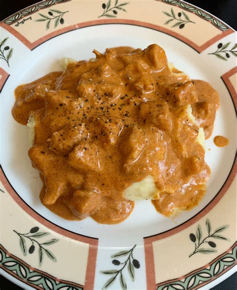 Easy Hungarian Chicken Paprikash