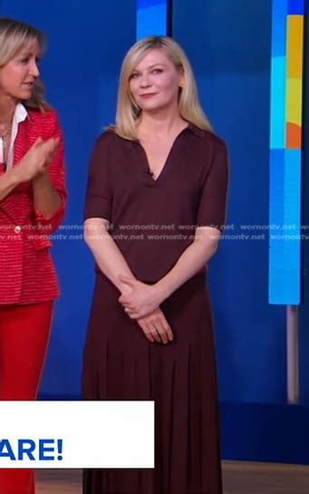 Wornontv Kirsten Dunsts Burgundy Polo Top And Pleated Skirt On Good Morning America Clothes