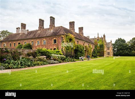 Barrington Court House and Gardens in Somerset Stock Photo - Alamy